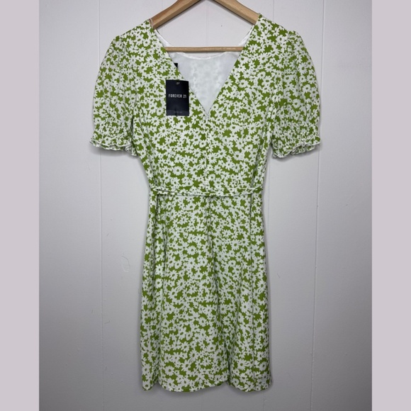 NWT Forever 21 Cute Summer dress, Size XS-S floral green - Picture 2 of 16